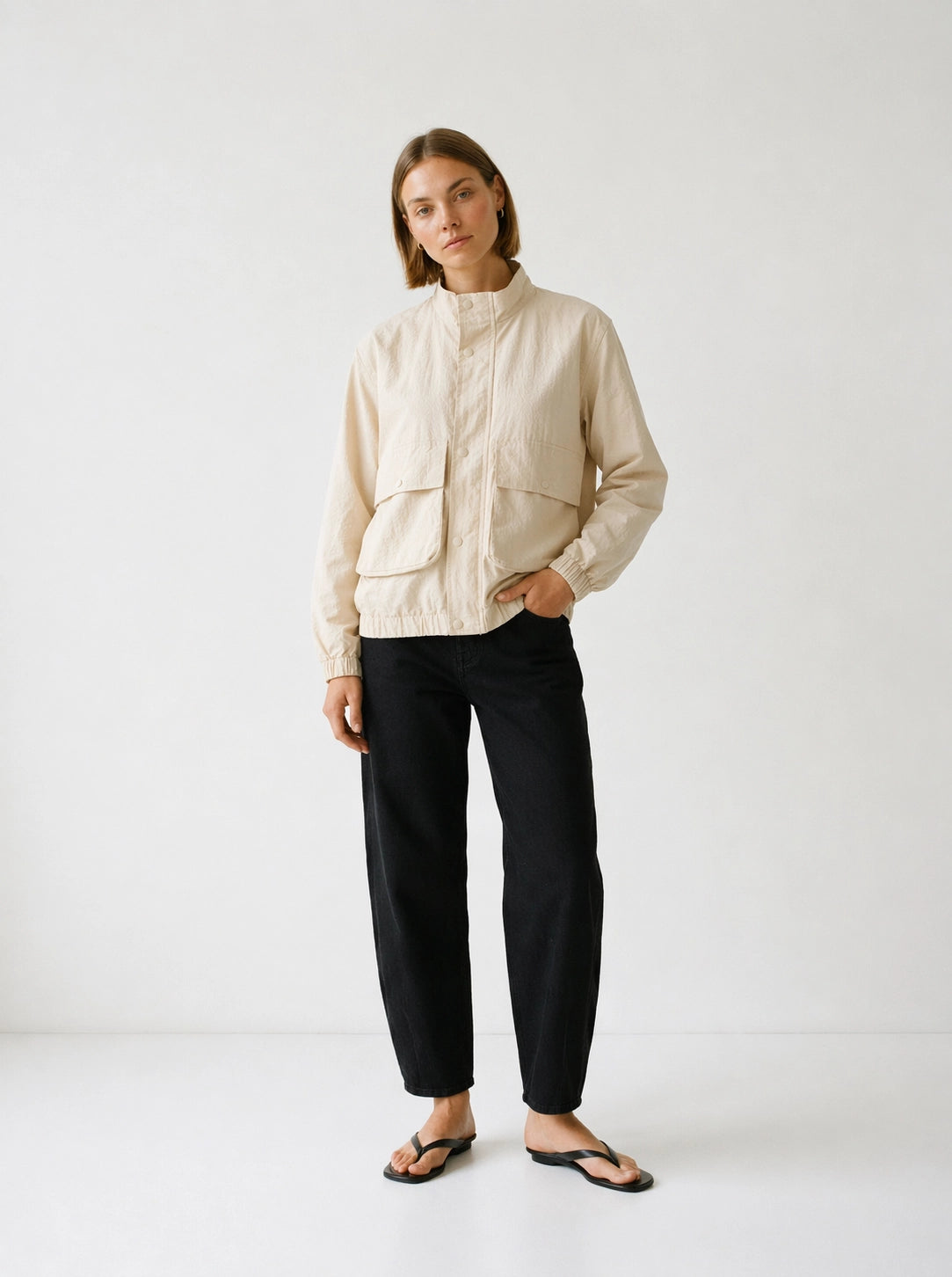 Bomber Ligera Bolsillos - Beige