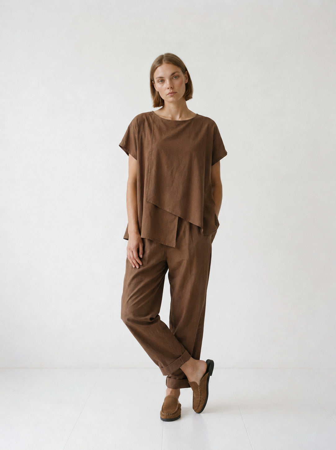 Camiseta Estrella Asimétrica - Camel