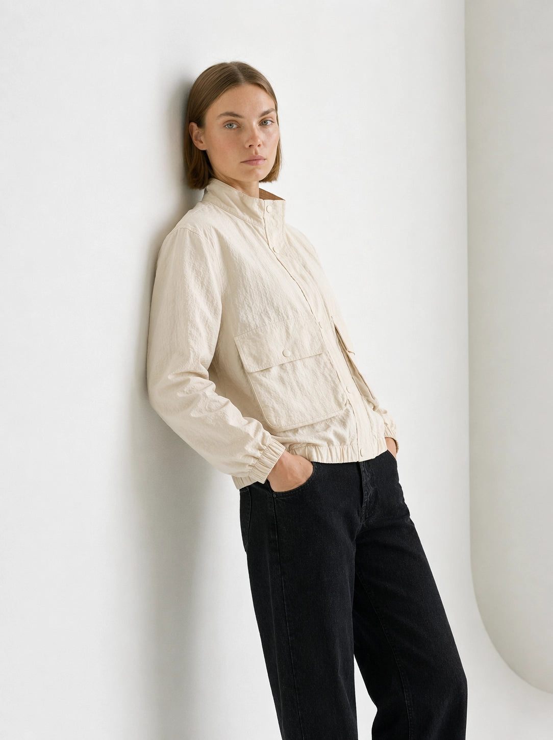 Bomber Ligera Bolsillos - Beige